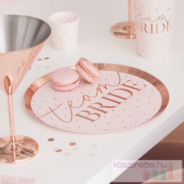   "Team Bride" pöttyös papírtányérok (8 db-os csomag)