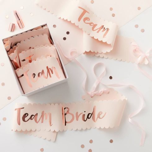 "Team Bride" lánybúcsús vállszalagok (6 db-os csomag)
